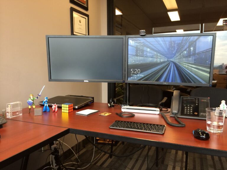 Desk — 2014-05-16 17:20
