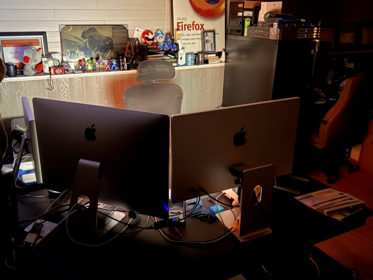 Desk — 2025-11-30 01:01